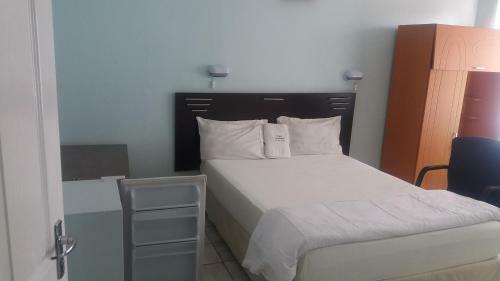 Hostal Grandmike Guesthouse