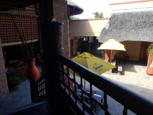 Oshandira Lodge