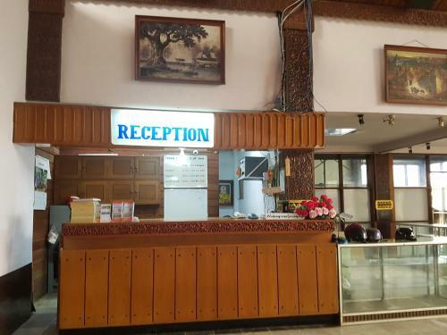Mogok Motel - Burmese Only
