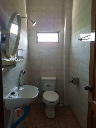 Hostal Moe Myint Thu Guest House - Burmese Only