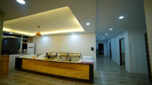 Present Hotel