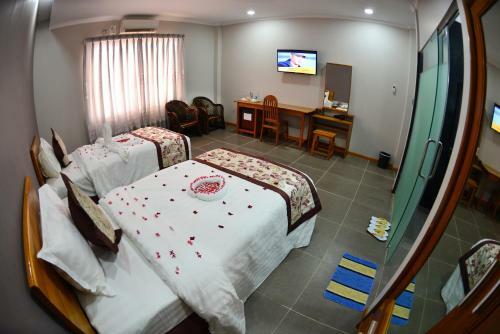 Cherry Bagan Hotel