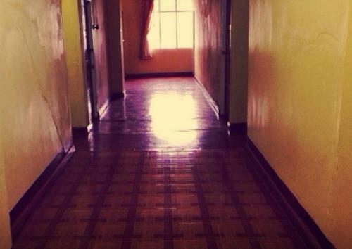 Shwe Sin Hotel 1 - Burmese Only