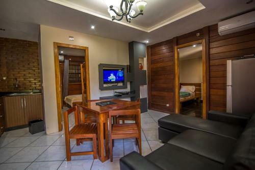 Hotel Ossanzaia Bilene Lodge