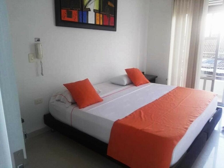 Confort Plaza Hotel