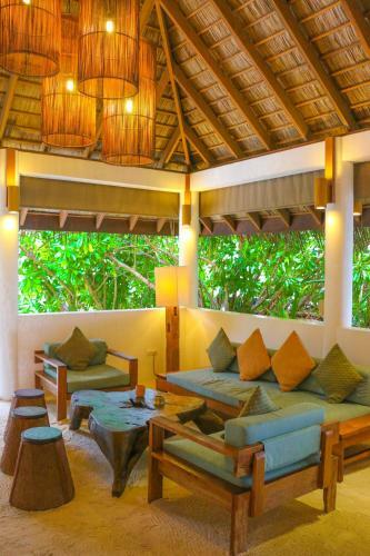 Hotel Vakarufalhi Maldives