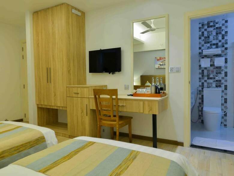Hostal Coconut Tree Hulhuvilla Beach