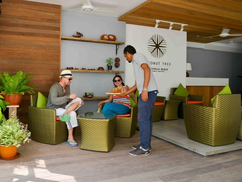 Hostal Coconut Tree Hulhuvilla Beach