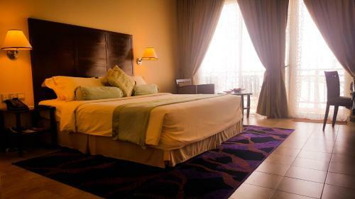 Hulhule Island Hotel