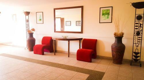 Hulhule Island Hotel