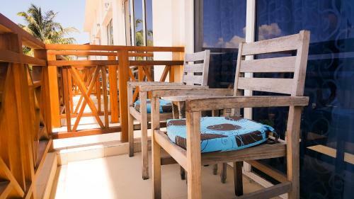 Hulhule Island Hotel
