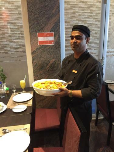 Hostal Rivethi Beach Hotel