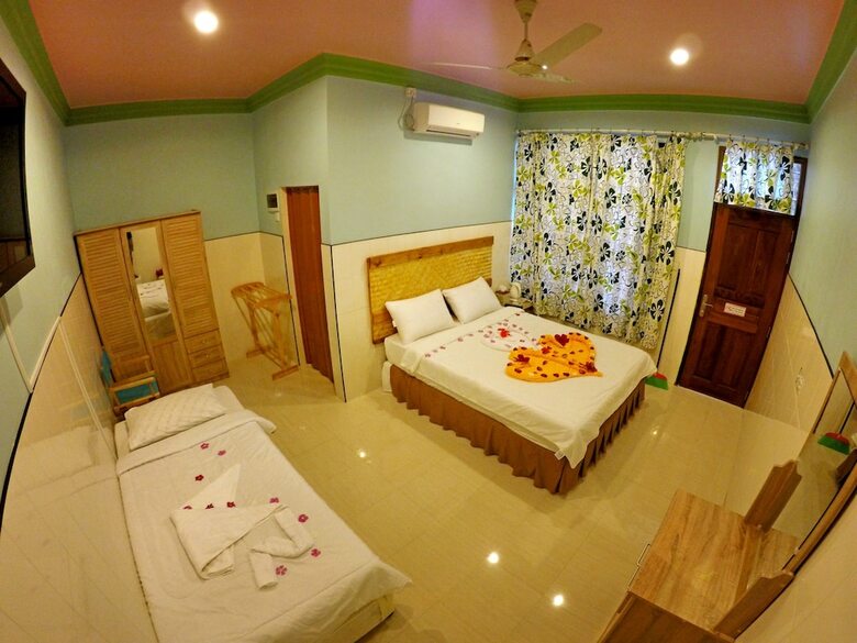 Hostal Rasdhoo View Inn