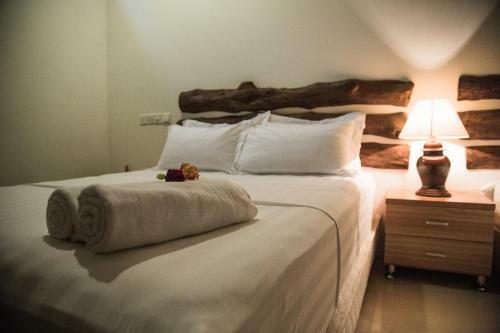 Hostal Ras Village