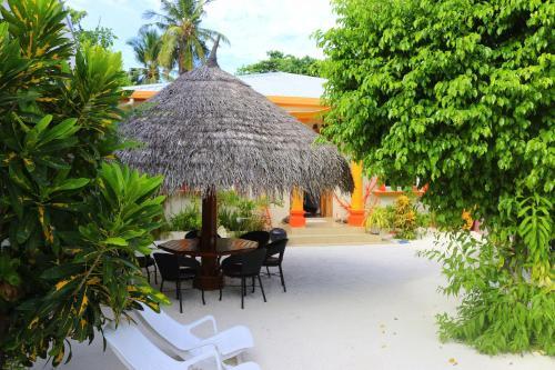 Hostal Ras Beach Inn