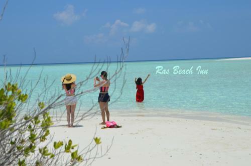Hostal Ras Beach Inn
