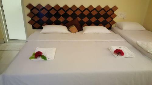 Hostal Ras Beach Inn