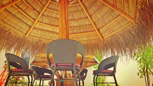 Hostal Ras Beach Inn