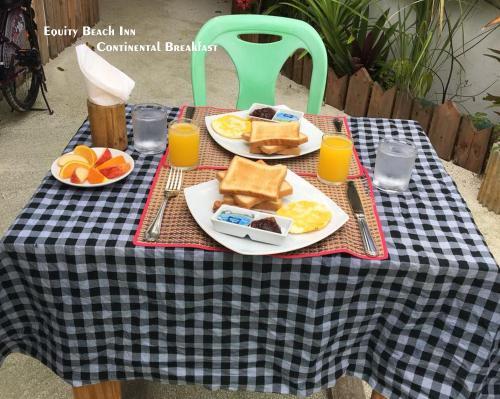 Hostal Equity Beach Inn