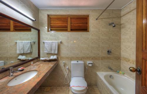 Hotel Fihalhohi Island Resort