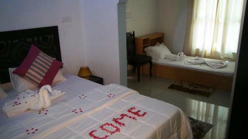 Hostal Azoush Tourist Guesthouse