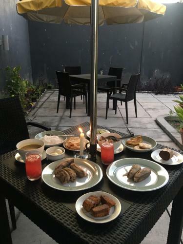 Hostal Equator Homestay