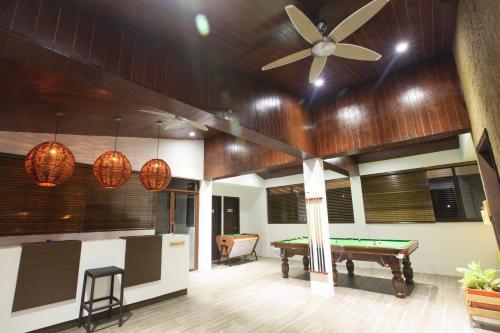 Hostal Beachwood Hotel And Spa At Maafushi