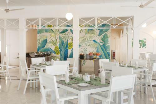 Hotel Equator Village Resort
