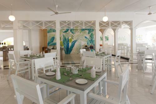 Hotel Equator Village Resort