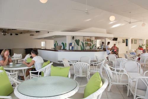 Hotel Equator Village Resort
