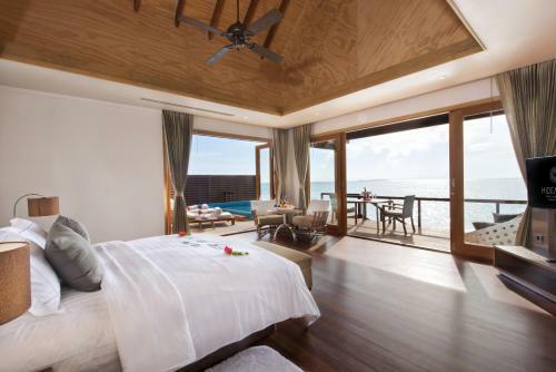 Hotel Hideaway Beach Resort & Spa