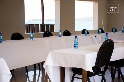 Hotel Mkunkhula Baobab Lodge