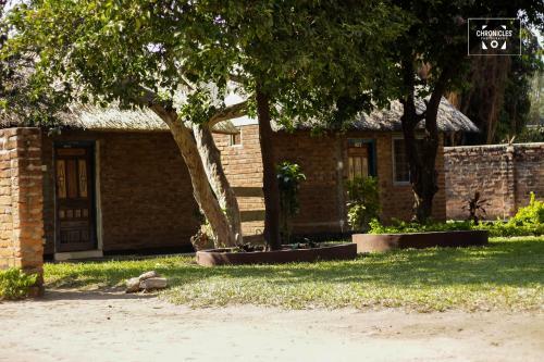 Hotel Mkunkhula Baobab Lodge