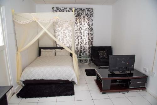 Spendwise Lodge & Apartments