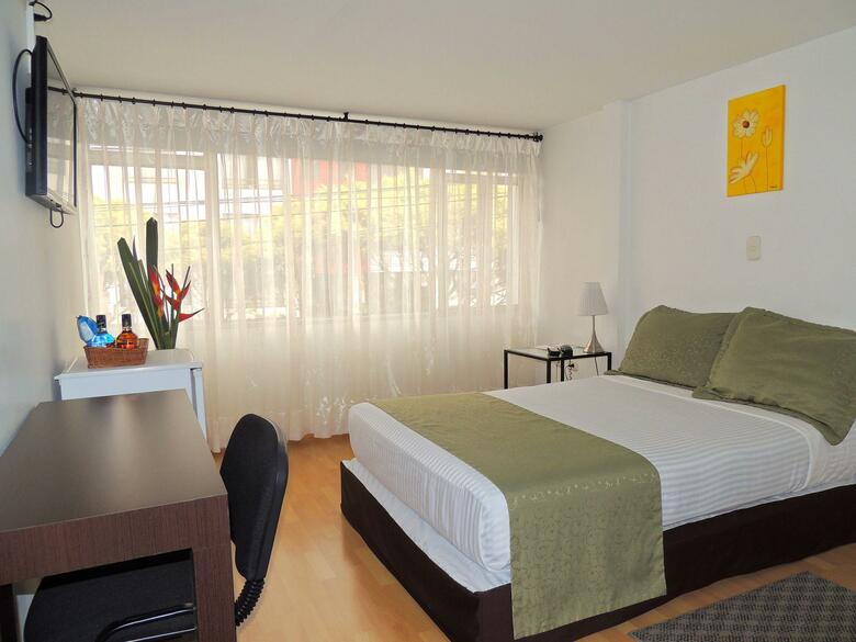 Hotel Portal De Mil�n