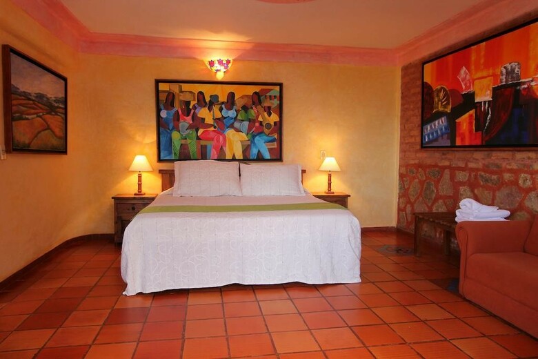 Hotel Suites Arcoiris