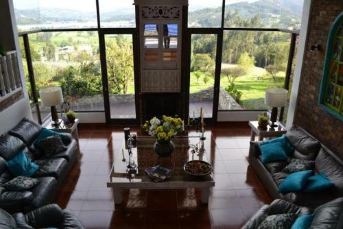 Hostal Miravalle Suites