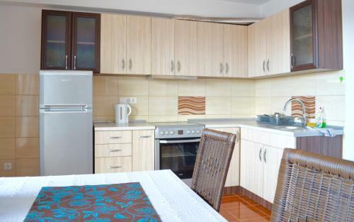 Spacious, Sunny Apartment