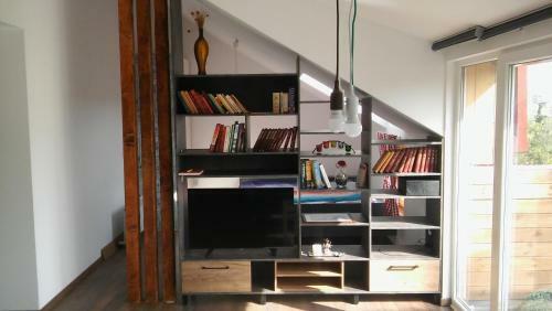 Rooftop Apartment Near Town Centre - Brand New