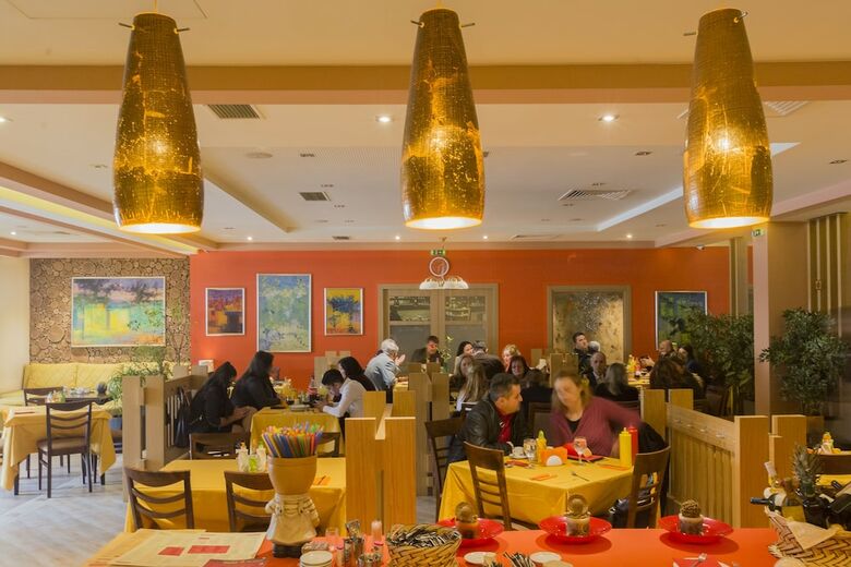 Hotel Lirak