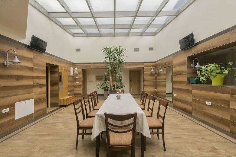 Hotel Lirak