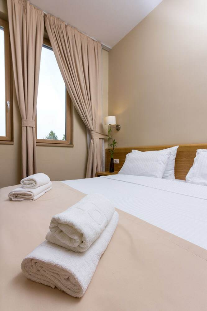 Hotel Lirak