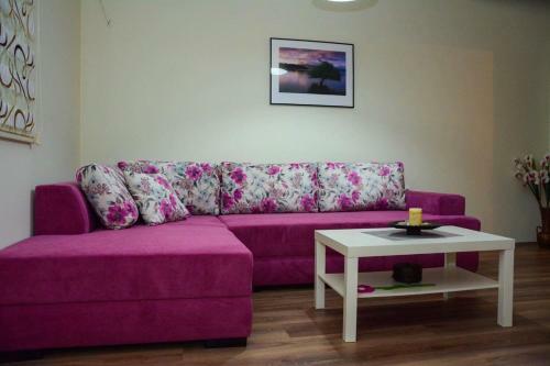 Hostal Romansa Apartments