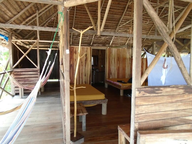 Hotel Caba�a Flotante Kurupira
