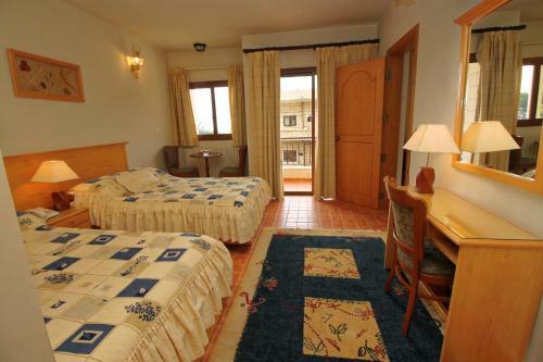 Hammana Plaza Hotel