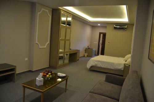 Platinum Hotel
