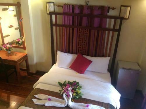 Hostal Chaluenxay Villa