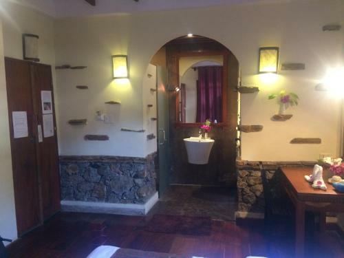 Hostal Chaluenxay Villa