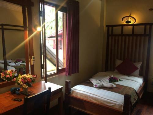Hostal Chaluenxay Villa