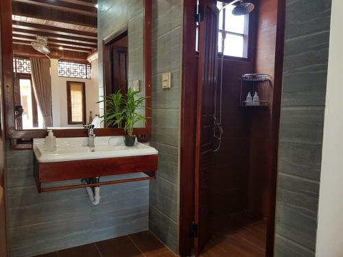Hostal Chaluenxay Villa